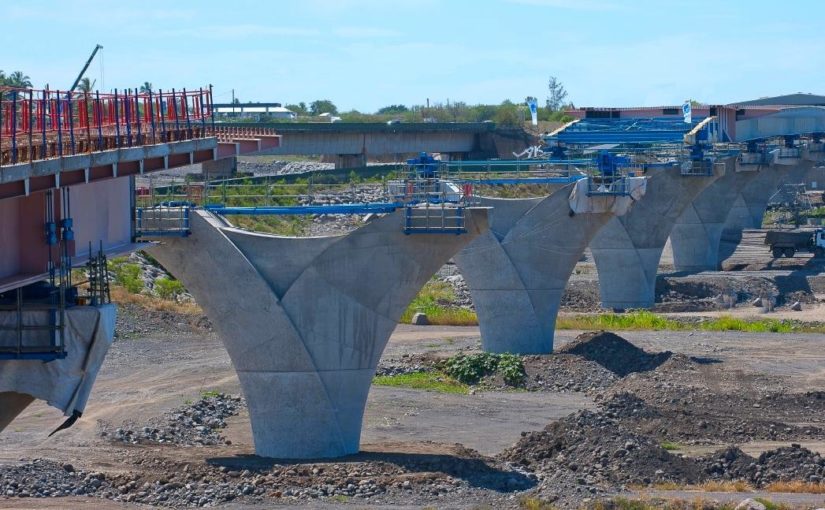 Pont sur la rivière Saint-Etienne à Saint-Louis – LA REUNION (974)