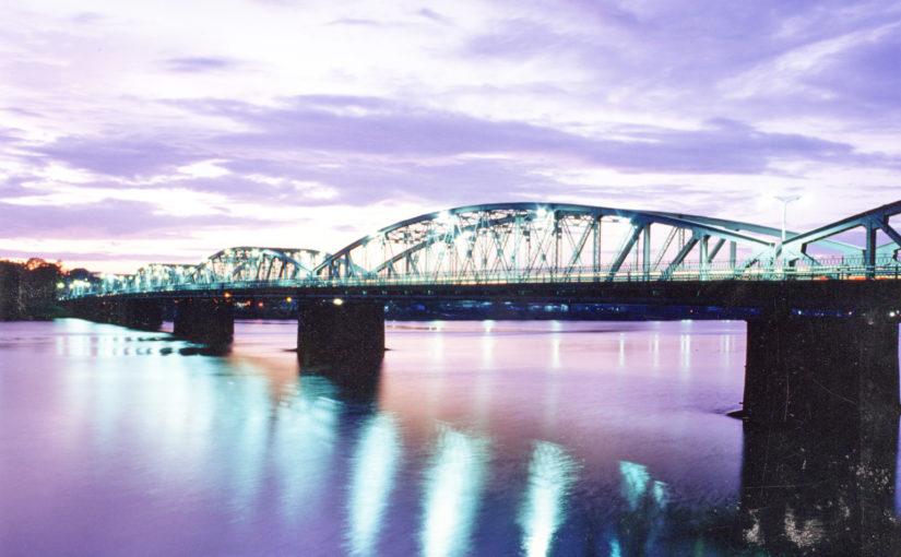 Rénovation du pont Trang Tien à Hue – VIETNAM