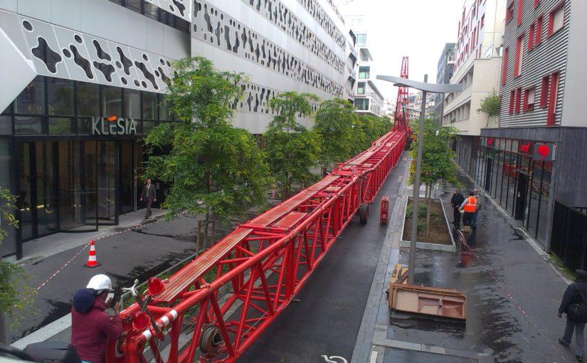 Pont batignolles -St Lazare- montage de la grue