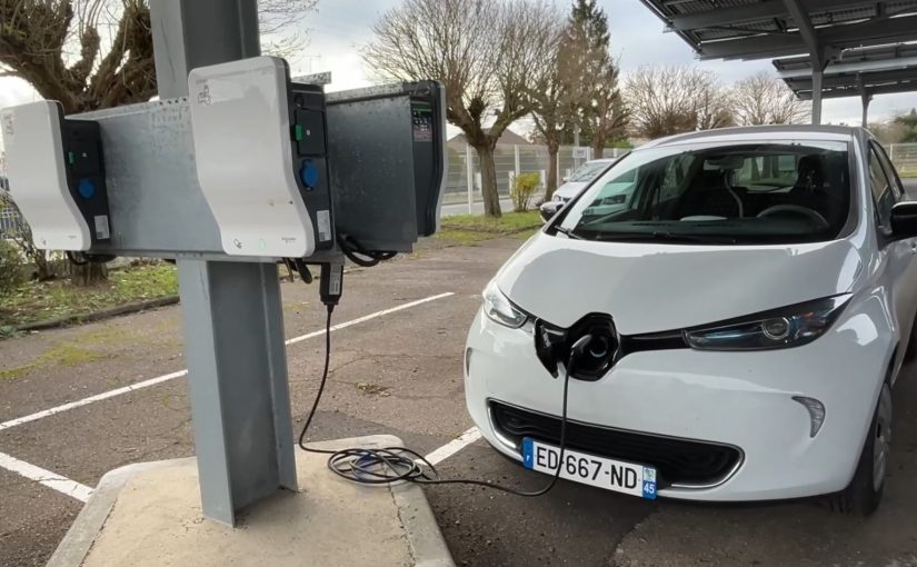 Bornes de recharges électriques sous ombrières